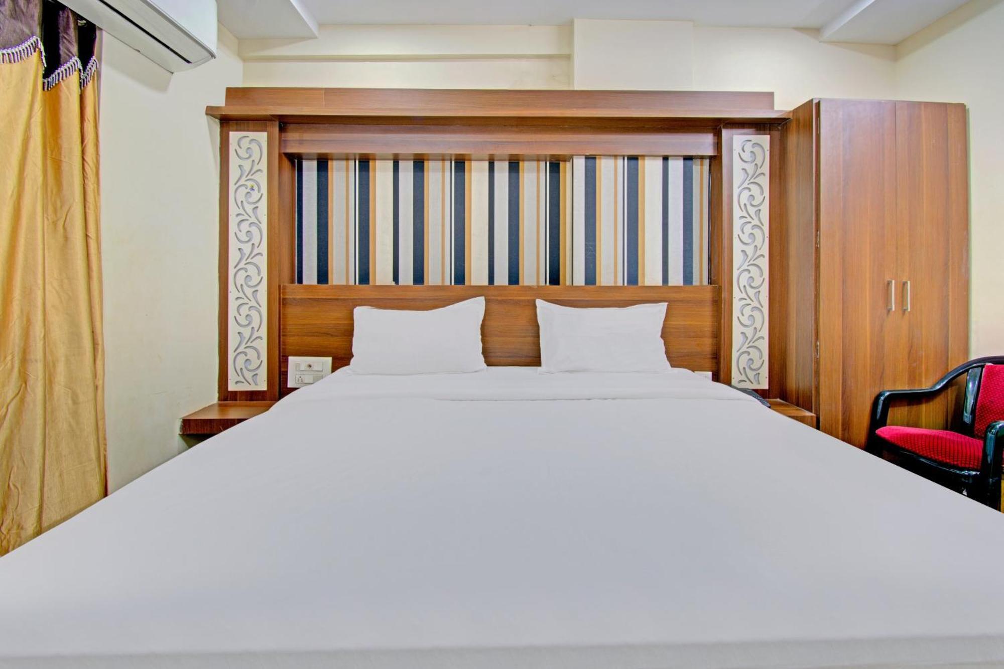 Hotel O 80823 Hotel Sitara Grand Visakhapatnam Buitenkant foto